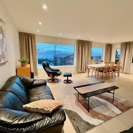 With Fantastic View And Parking *