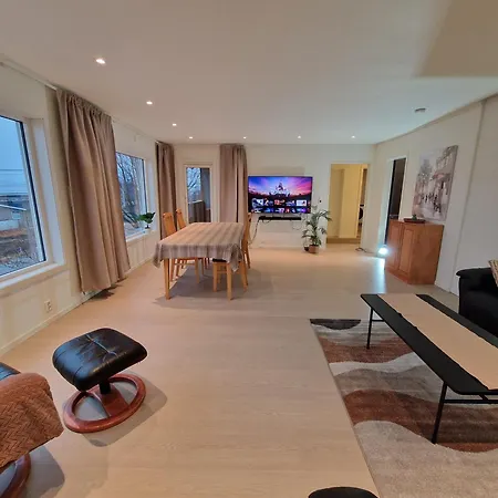 Apartment With Fantastic View And Parking *