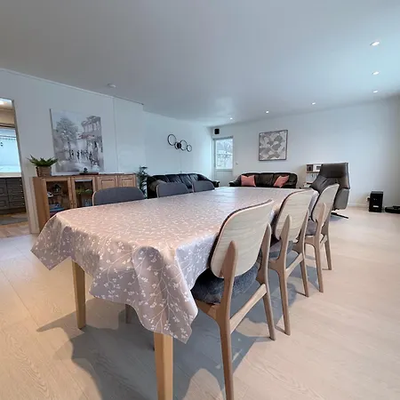 With Fantastic View And Parking Apartamento Tromsø