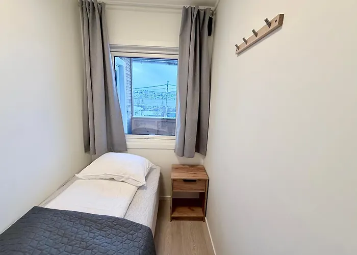 With Fantastic View And Parking Apartment Tromso