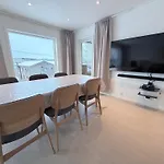 דירה With Fantastic View And Parking טרומסה