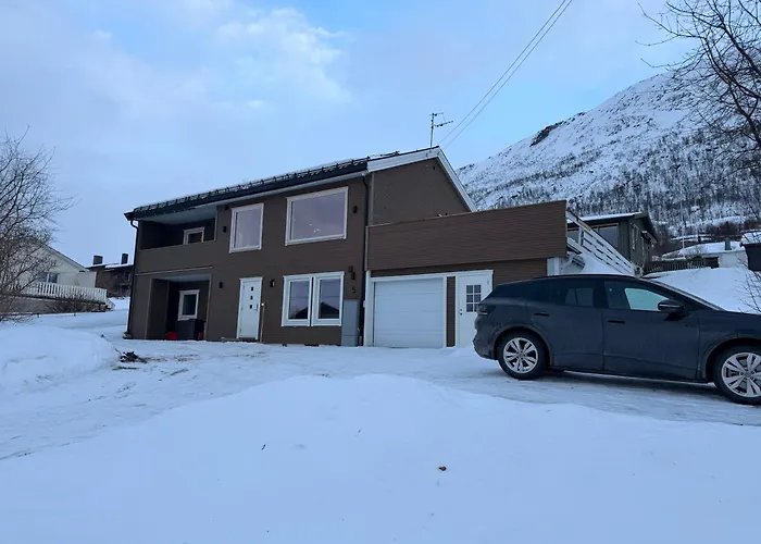 Leilighet With Fantastic View And Parking *