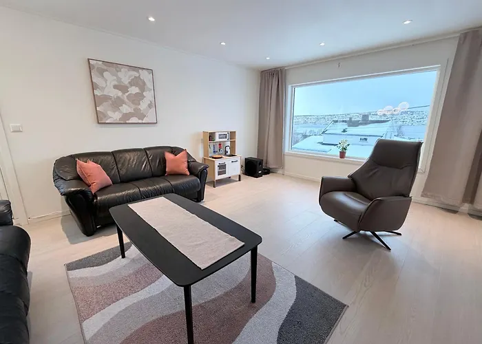 Leilighet With Fantastic View And Parking